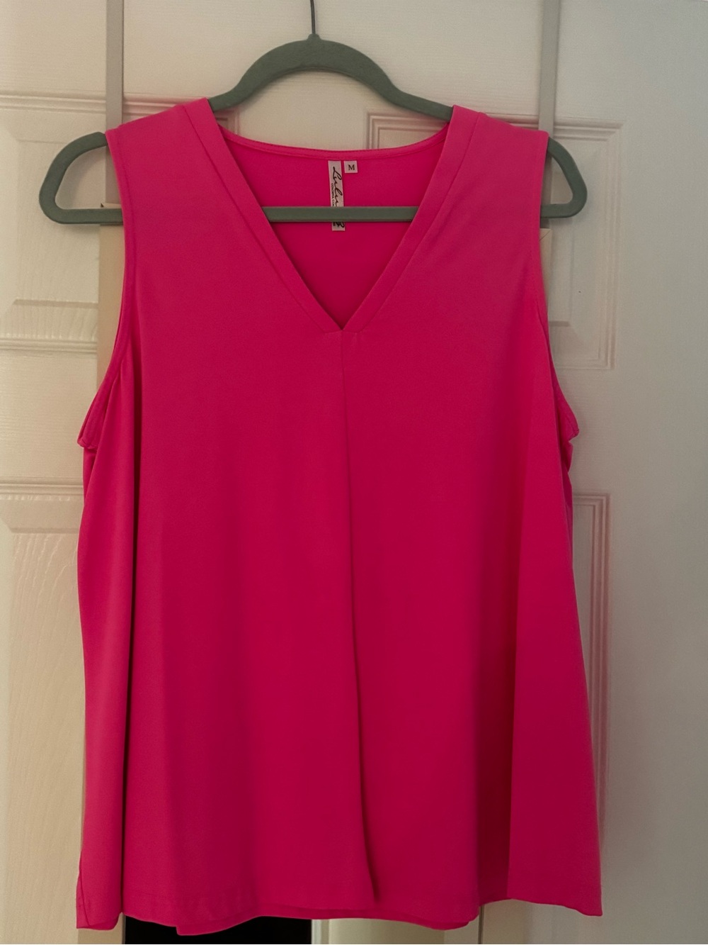 Lulu-B Women's Sleeveless V-Neck Swing Top in Hot Pink